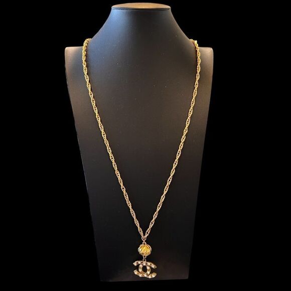 Chanel Vintage Gold Plated Pendant Necklace - Picture 5 of 7